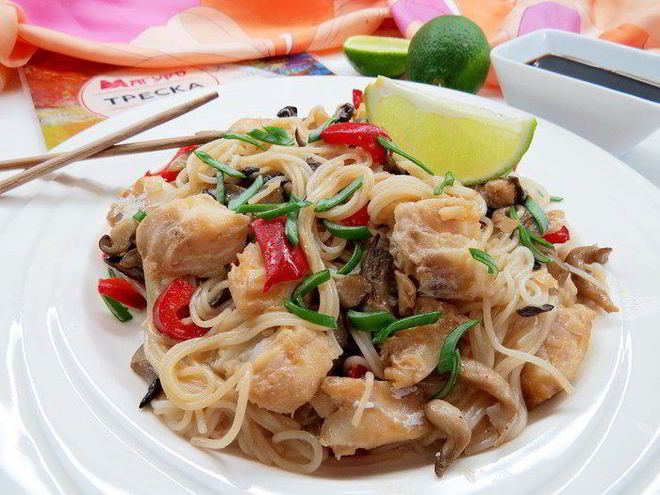 Рецепт китайской рисовой лапши с имбирной рыбой