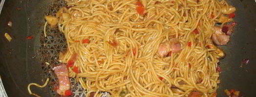 корейская лапша с беконом, мидиями и вешенками. Шаг 10