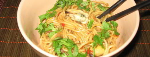 корейская лапша с беконом, мидиями и вешенками. Шаг 11