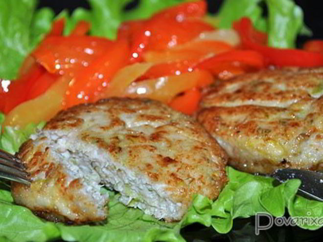 Рецепт куриных котлет с кабачком