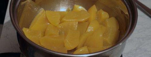 свиная котлета на косточке с абрикосами и картошкой. Шаг 8