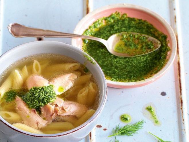 Рецепт куриной лапши в новом стиле с песто из укропа