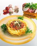 Лапша с копченой грудинкой и грибами