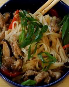 Лапша удон со свининой и овощами