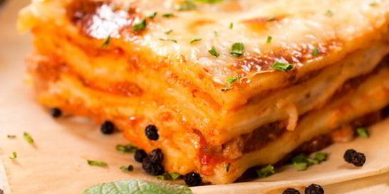 Лазанья с курицей и травами