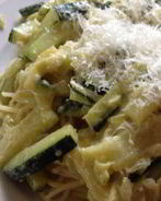 Макароны с кабачками в сливочном соусе