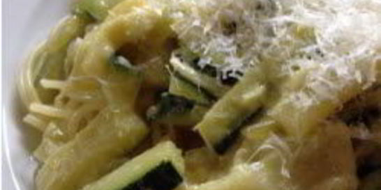 Макароны с кабачками в сливочном соусе