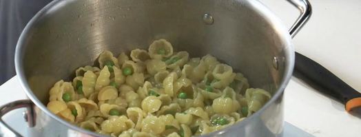 паста с зеленым горошком и тунцом. Шаг 4