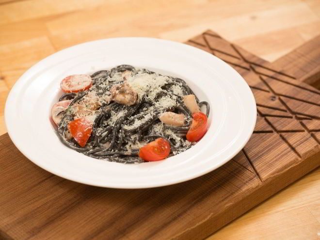 Рецепт спагетти с чернилами каракатицы и морепродуктами