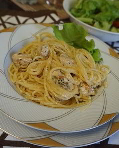 Спагетти с индейкой и творожным сыром