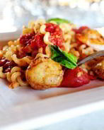 Запеченные спагетти с морепродуктами