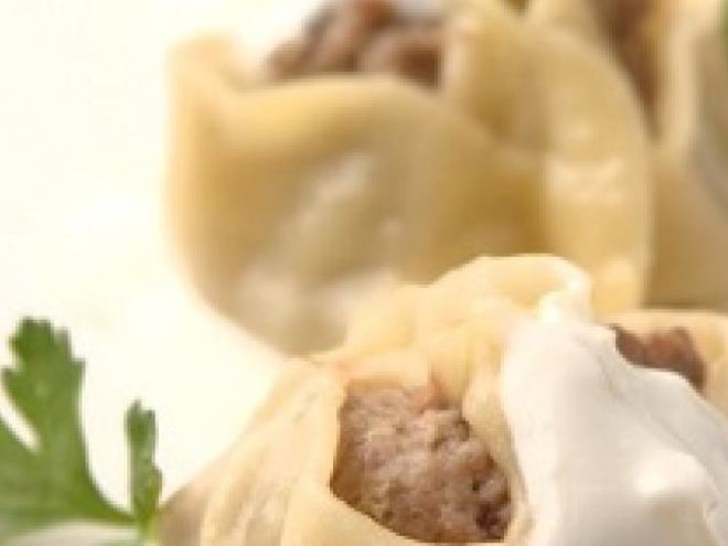 Рецепт мантов с бараниной и йогуртовым соусом