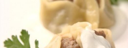 манты с бараниной и йогуртовым соусом. Шаг 3