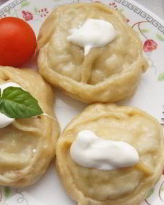 Манты со свининой и картофелем