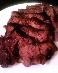 Модная говядина по-французски в пряном вине