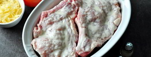 мясо по-французски с грибами и помидорами. Шаг 8