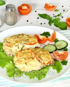 Мясо по-французски с помидорами