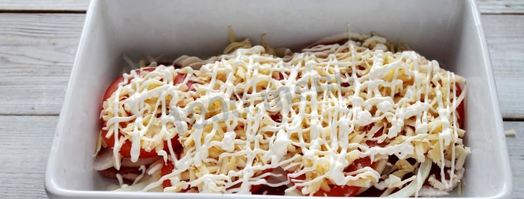 мясо по-французски с сыром и помидорами в духовке. Шаг 10