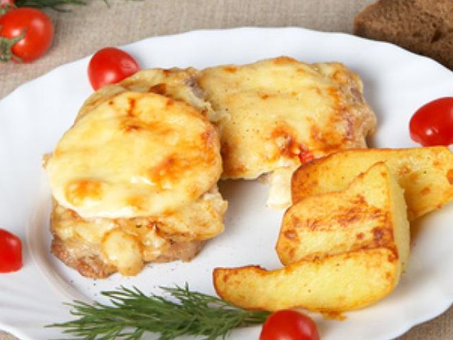 Рецепт мяса по-французски с жареным картофелем