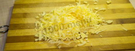 мясо свинины по-французски с помидорами картошкой сыром. Шаг 25