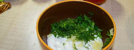 мясо свинины по-французски с помидорами картошкой сыром. Шаг 10