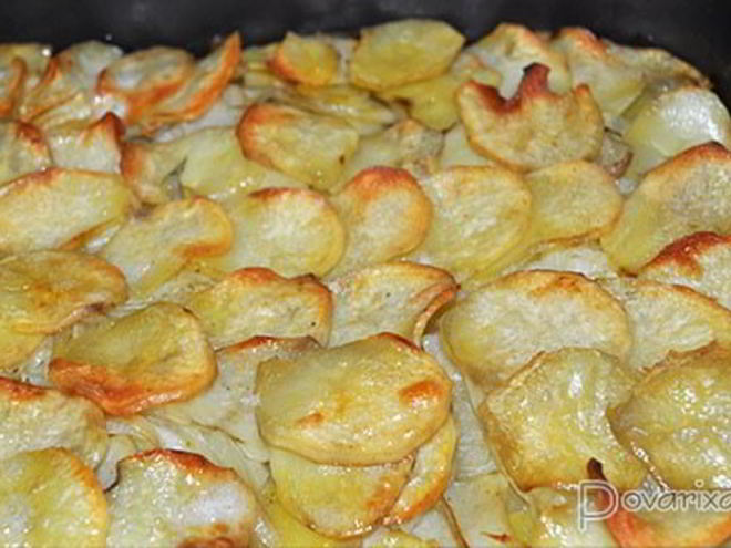 Рецепт запеченного картофеля с луком по-французски