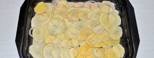 запеченный картофель с луком по-французски. Шаг 3