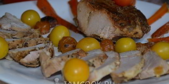 Буженина с овощами и алычой