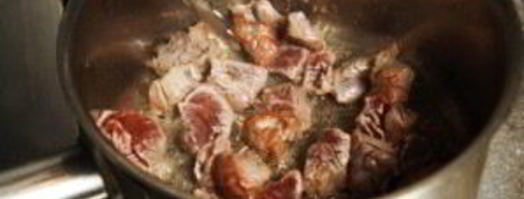 говядина с картошкой на сковороде. Шаг 4