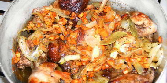 Кролик тушеный с овощами