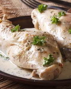 Кролик в сметане