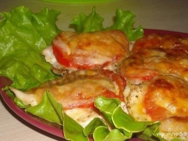 Рецепт куриного филе с помидором и сыром в духовке