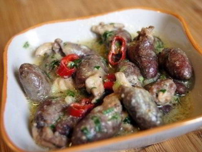 Рецепт куриных сердечек с перцем чили