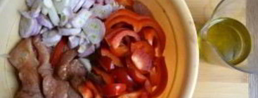 курица с рисом и овощами в фольге. Шаг 3