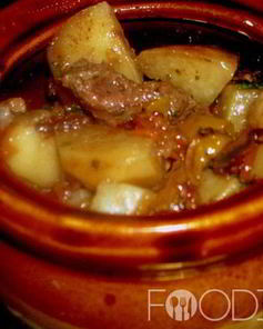 Мясо в горшочке