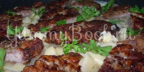 Отбивные из свинины с грибным гарниром