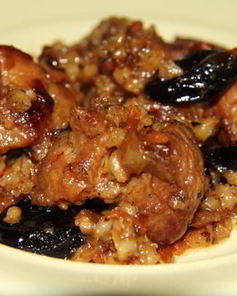 Свинина с перловкой и черносливом