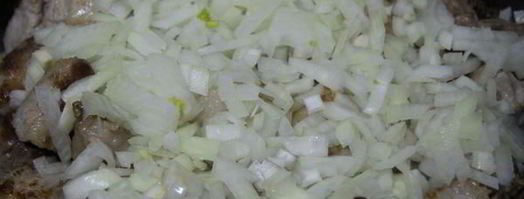 свинина с перловкой и черносливом. Шаг 3