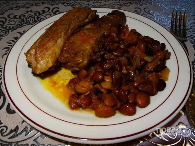 Рецепт свинины, тушенной с фасолью в мультиварке