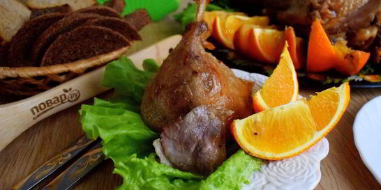 Утка с яблоками и апельсинами