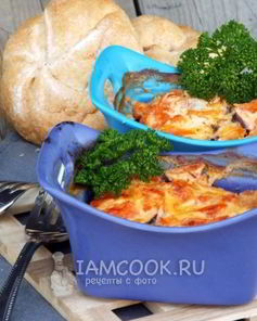 Баклажаны с сыром, чесноком и помидорами в духовке