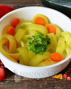 Кабачки на пару в мультиварке