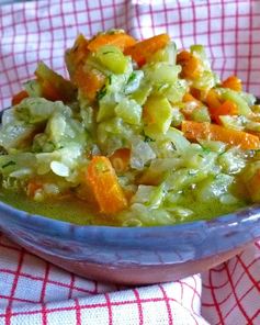 Кабачки тушеные с морковью и луком