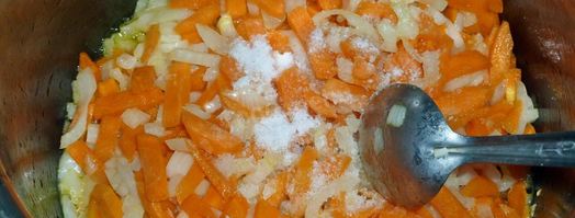 кабачки тушеные с морковью и луком. Шаг 6