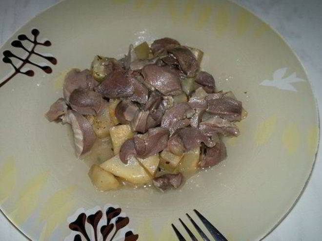 Рецепт корня сельдерея в смеси из специй и тушеные желудки индейки