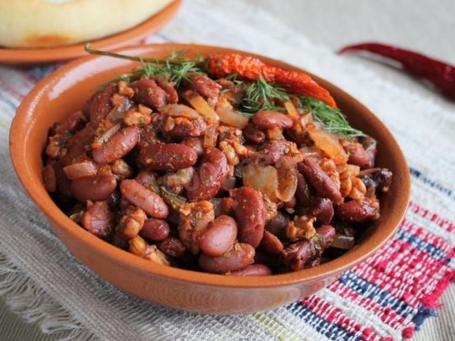 Рецепт лобио из фасоли по-грузински с орехами