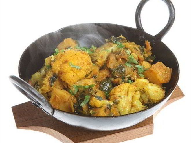 Рецепт цветной капусты с картофелем в индийских специях