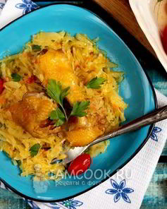 Тушеная капуста с курицей в мультиварке