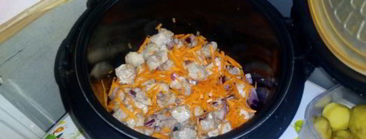 тушеный картофель с мясом в мультиварке. Шаг 4