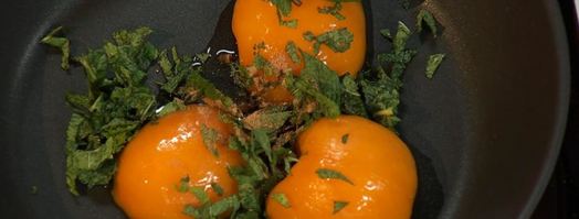 хрустящая говяжья печень с пряными персиками. Шаг 4